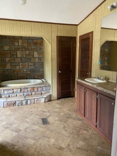 Photo 3 of 12 of home located at 47120 Bear Ln Hammond, LA 70401