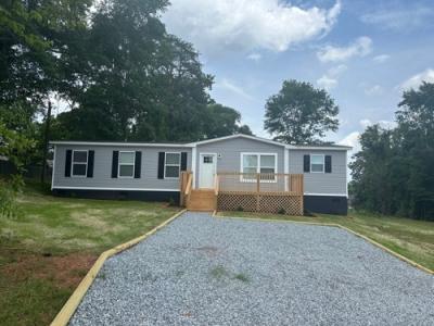 Mobile Home at 104 Crescent Hill Dr Pickens, SC 29671