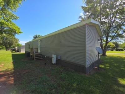 Photo 2 of 14 of home located at 116 Drysdale Rd Huntsville, AL 35811