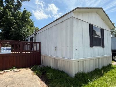 Mobile Home at 8903 C E King Pkwy T Houston, TX 77044