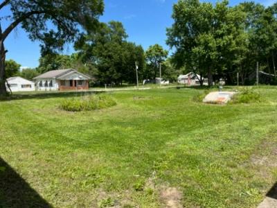 Photo 3 of 11 of home located at 110 N Kansas Mulberry, KS 66756