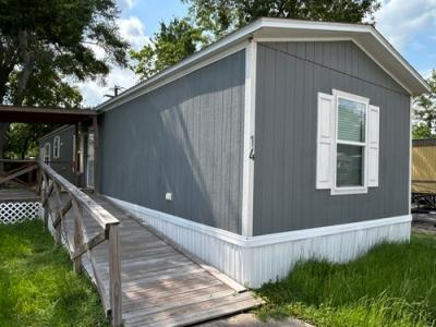Mobile Home at 511 Smith Ave Trlr 14 Pasadena, TX 77504