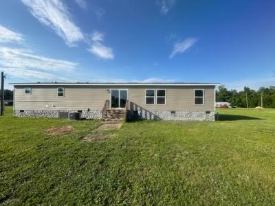 Photo 3 of 19 of home located at 111 Candler Ct Hahira, GA 31632