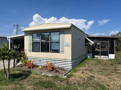 Mobile Home at 2086 Bamboo Court Naples, FL 34110