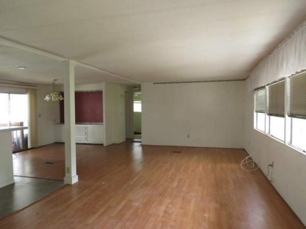 1975 OakP Manufactured Home