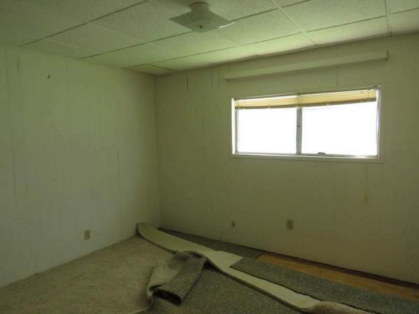 1975 OakP Manufactured Home