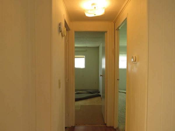 1975 OakP Manufactured Home