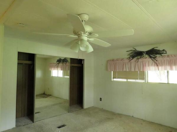 1975 OakP Manufactured Home