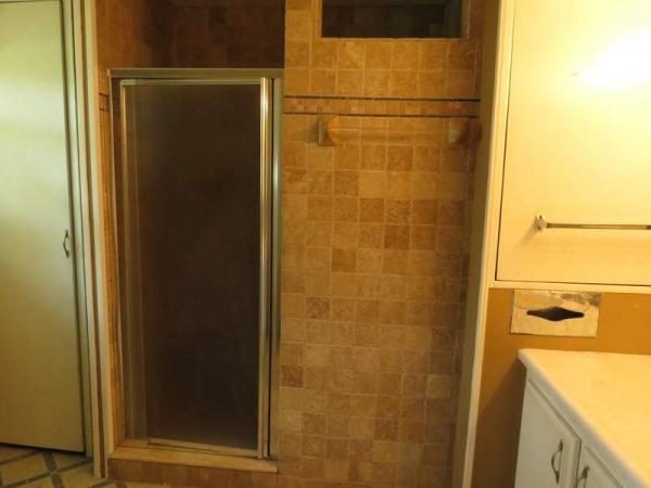 1975 OakP Manufactured Home