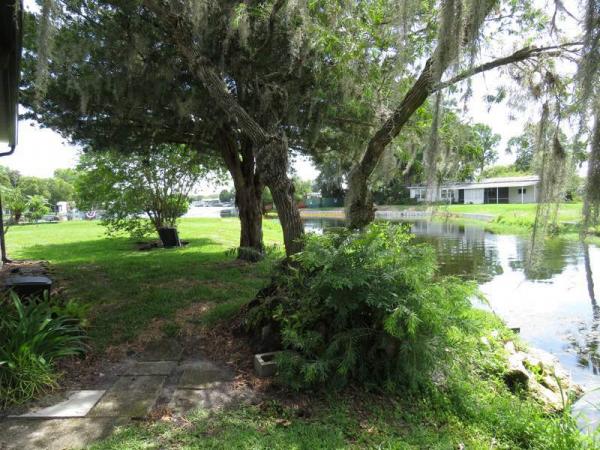 1975 OakP Manufactured Home