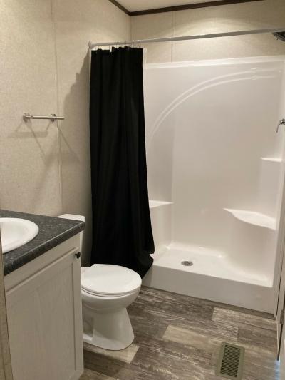 Photo 5 of 7 of home located at 423 Elm Ct Oakland Township, MI 48363
