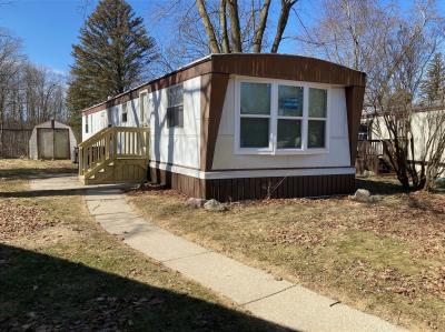 Photo 1 of 10 of home located at 515 Apple Ct Oakland Township, MI 48363