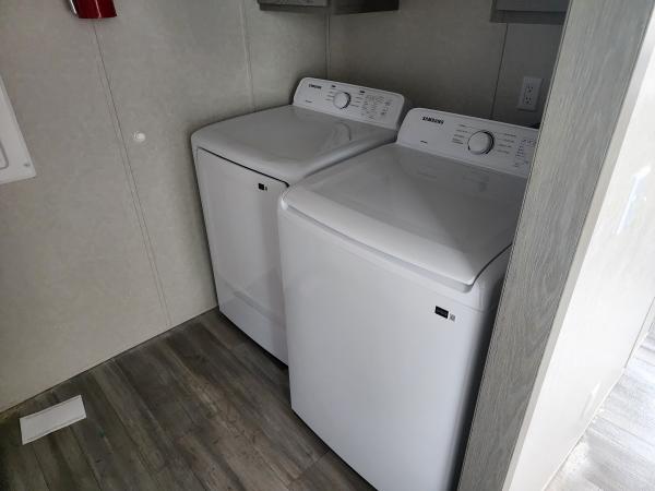 2025 Clayton 96PLH16663b Mobile Home