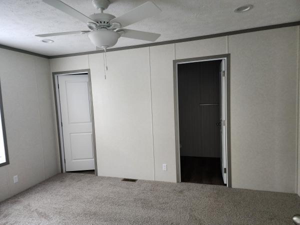 2025 Clayton 96PLH16663b Mobile Home