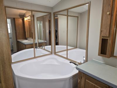 Photo 5 of 10 of home located at 38747 Navajo Ct Romulus, MI 48174