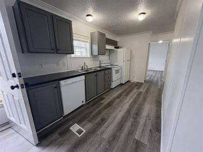 Mobile Home at 666 S Bluff St Lot 307 South Beloit, IL 61080