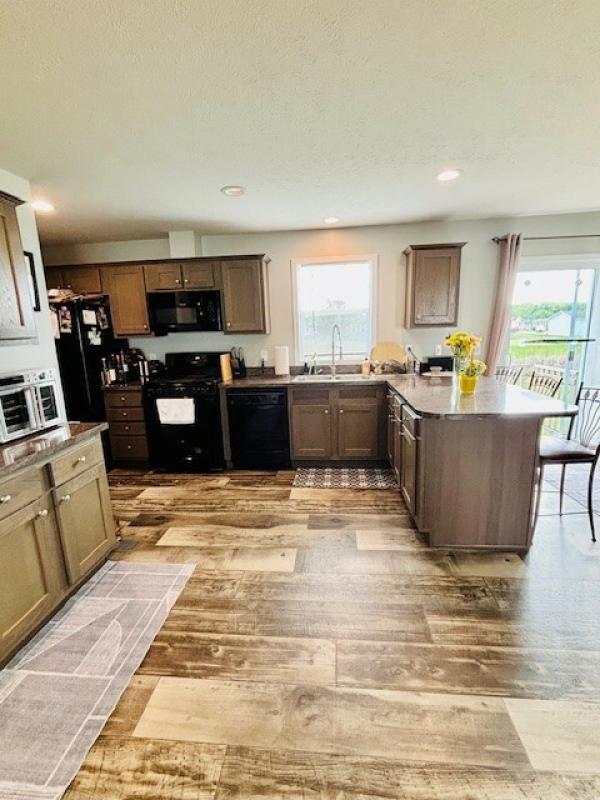 2018 Clayton 81NET28523BH19 Mobile Home