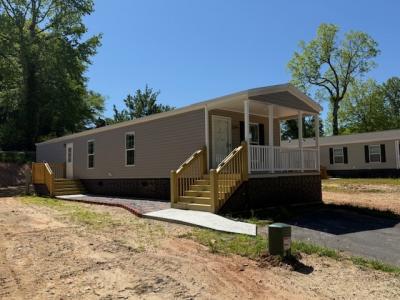 Photo 3 of 29 of home located at 250 Cedar Heights Rd Lot-209 Carrollton, GA 30116