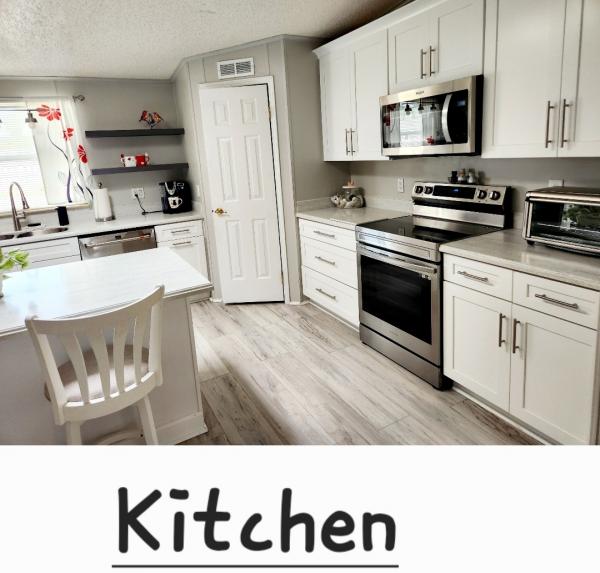 1992 Manufactured Home