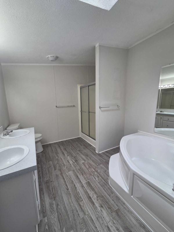 2000 Skyline Manufactured Home