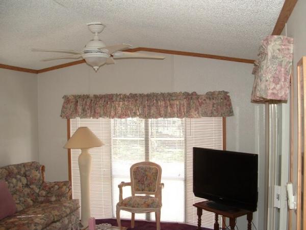 1999 Sunlake Manufactured Home