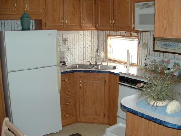 1999 Sunlake Manufactured Home