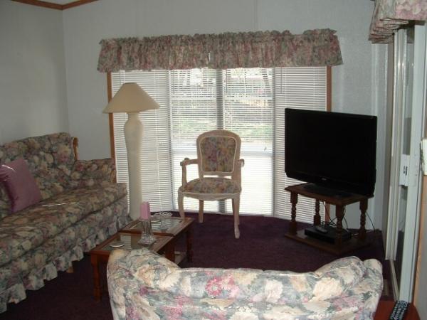 1999 Sunlake Manufactured Home