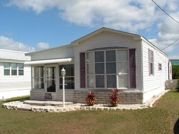 1999 Sunlake Manufactured Home