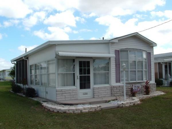 1999 Sunlake Manufactured Home