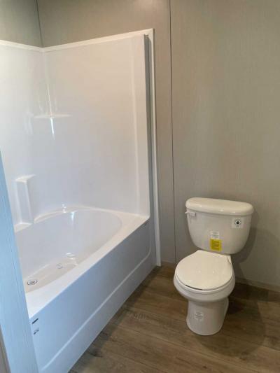 Photo 4 of 9 of home located at 1409 Rosharon Rd., #41Av Alvin, TX 77511