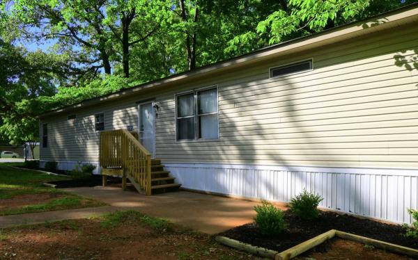 Photo 1 of 2 of home located at 6028 Mcdaniel Ln Lot 177 Charlotte, NC 28213