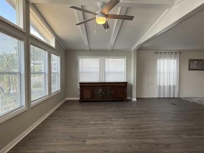 Photo 3 of 33 of home located at 2121 Miramont Circle Valrico, FL 33594
