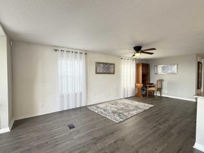 Photo 4 of 33 of home located at 2121 Miramont Circle Valrico, FL 33594