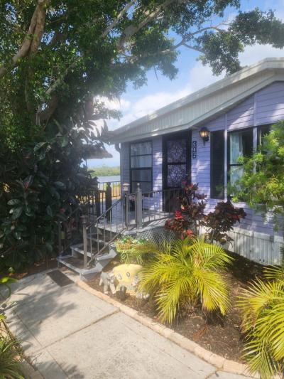 Photo 3 of 28 of home located at 2206 Chaney Drive, Lot 305 Ruskin, FL 33570