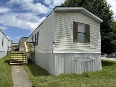 Mobile Home at 10 Village St London, KY 40744
