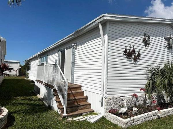 1999 Palm Harbor Manufactured Home