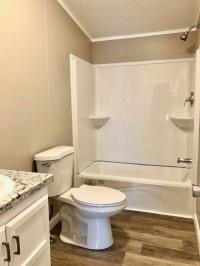 2004 Clayton Homes Inc Yes Mobile Home