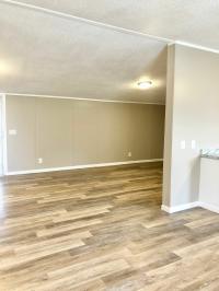 2004 Clayton Homes Inc Yes Mobile Home