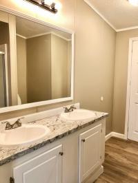 2004 Clayton Homes Inc Yes Mobile Home