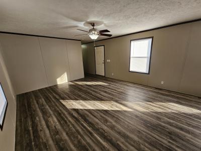 Photo 4 of 19 of home located at 4480 S Meridian Avenue Wichita, KS 67217