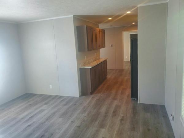 Photo 1 of 2 of home located at 2525 County Line Rd., #35 Des Moines, IA 50321