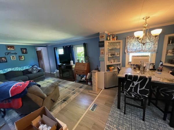 1967 Vindale 60-2-12 Mobile Home