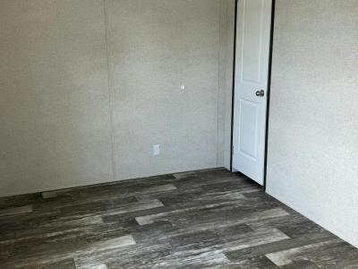 Photo 5 of 6 of home located at 6407 SE 108th Street Lot #6 Belleview, FL 34420