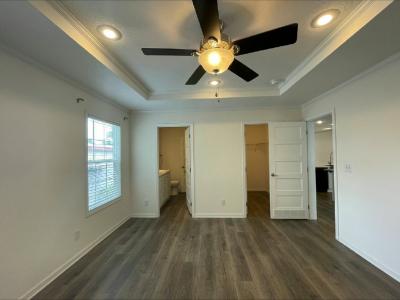 Photo 3 of 21 of home located at 13203 Grape Avenue Grand Island, FL 32735