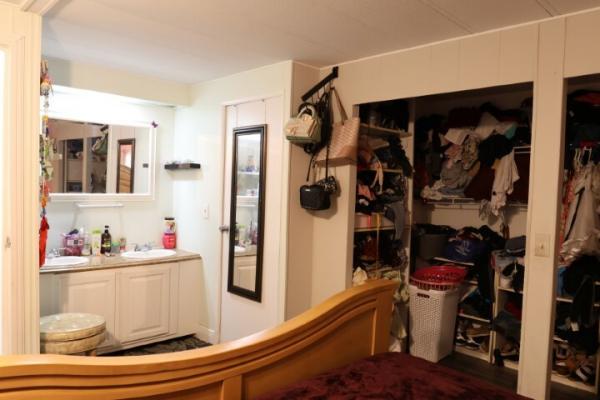 1982 TWIN Manufactured Home