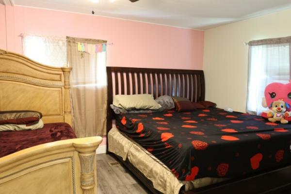 1982 TWIN Manufactured Home