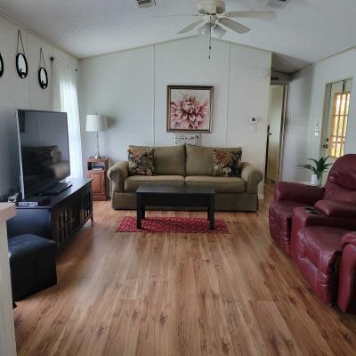 Photo 2 of 8 of home located at 300 Springtime Dr Sebring, FL 33870