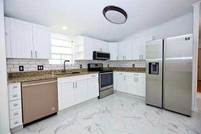 Mobile Home at 11300 Rexmere Blvd, #14/6-Pl Fort Lauderdale, FL 33325