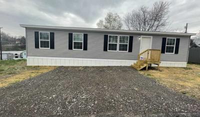 Photo 4 of 38 of home located at 301 Sharon Lane, Pittsburgh, Pa 15236 Pittsburgh, PA 15236