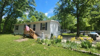 Mobile Home at 2371 Maple Ln Dorr, MI 49323